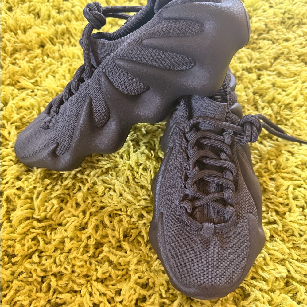 Original Yeezy Dark Gray Sneakers